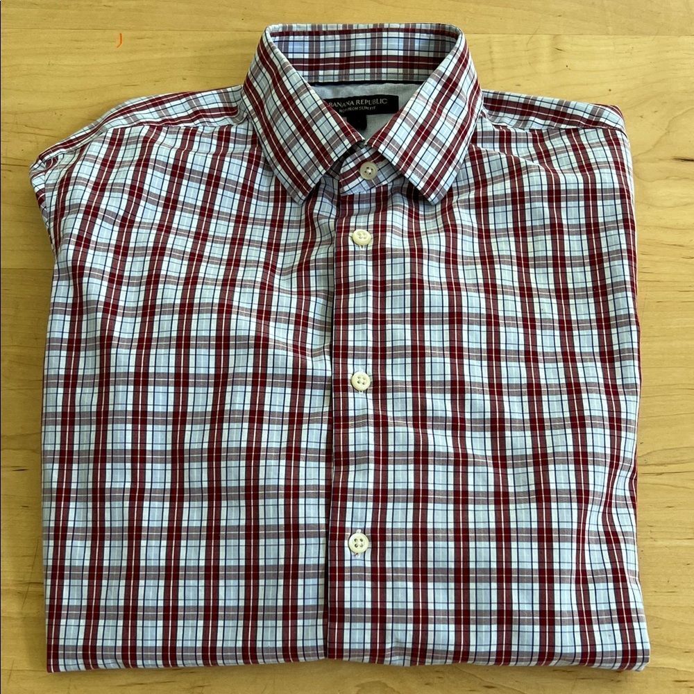 Banana Republic Red and White Plaid Button Down Shirt‎
